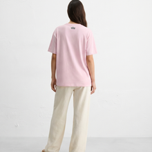 kaand-hamari-khaani-likhi-hoyi-hai-baby-teepink model back